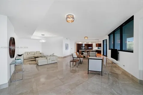 18555 Collins Avenue Sunny Isles Beach FL 33160