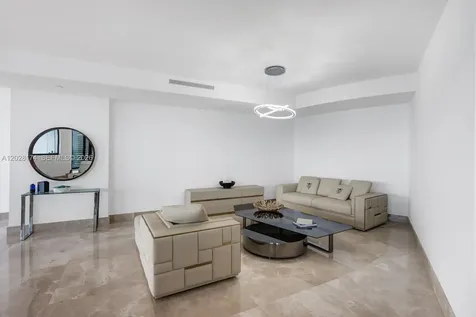 18555 Collins Avenue Sunny Isles Beach FL 33160