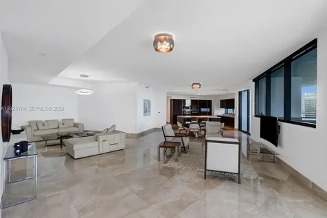 18555 Collins Avenue Sunny Isles Beach FL 33160