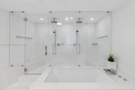18555 Collins Avenue Sunny Isles Beach FL 33160