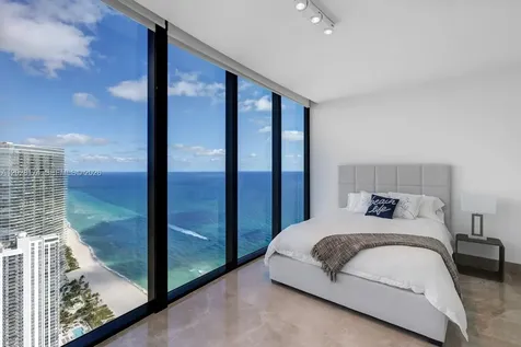18555 Collins Avenue Sunny Isles Beach FL 33160