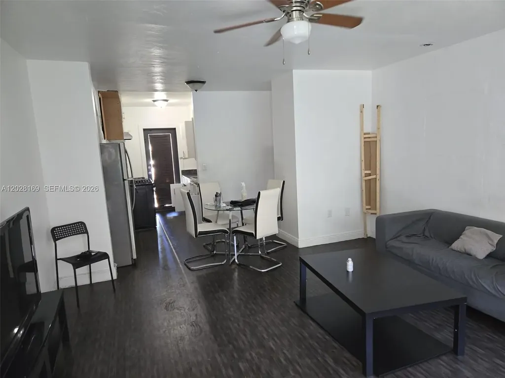 7035 Rue Granville Miami Beach FL 33141