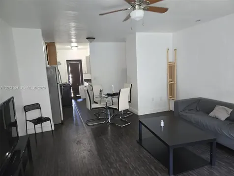 7035 Rue Granville Miami Beach FL 33141