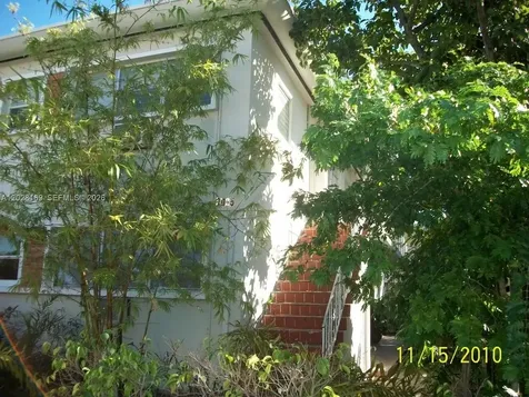 7035 Rue Granville Miami Beach FL 33141