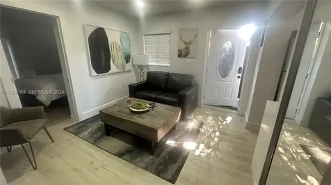4290 SW 9th Street Miami FL 33134