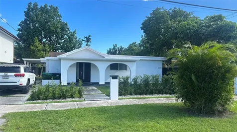 4290 SW 9th Street Miami FL 33134