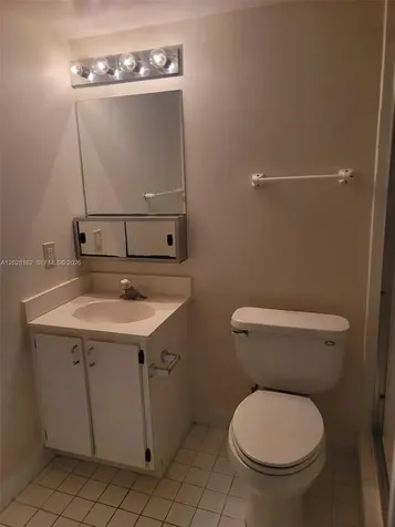 2600 Collins Avenue Miami Beach FL 33140
