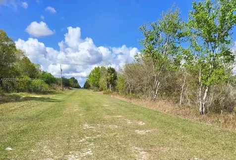 17718 NW 282nd Street Okeechobee FL 34972
