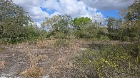 17718 NW 282nd Street Okeechobee FL 34972
