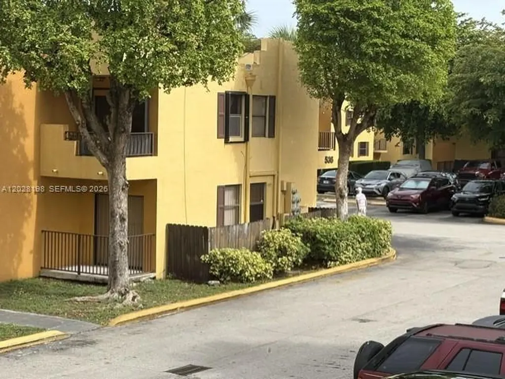 526 NW 114th Avenue Sweetwater FL 33172