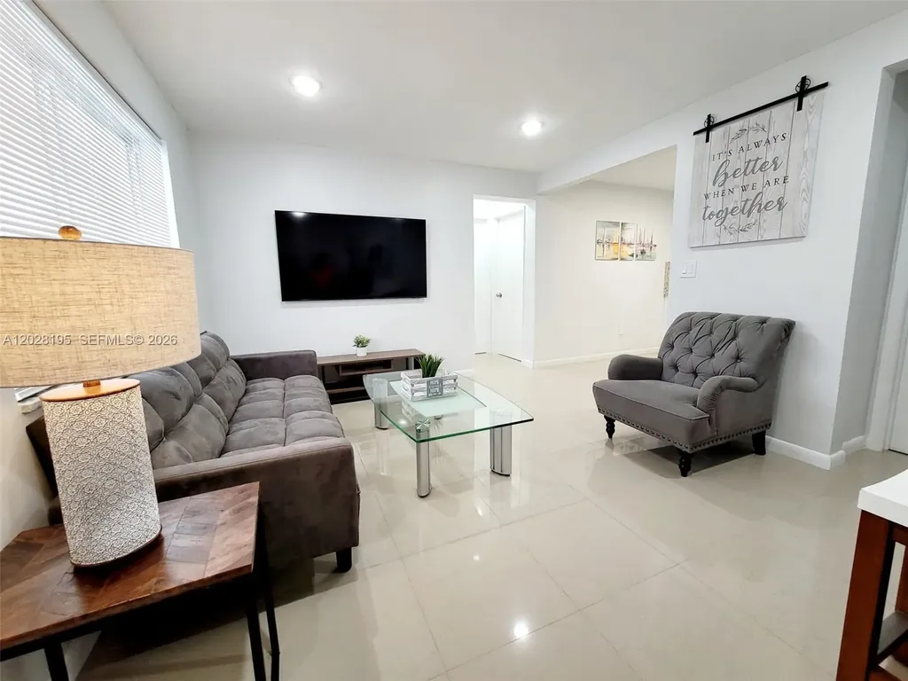 1723 Wiley Street Hollywood FL 33020