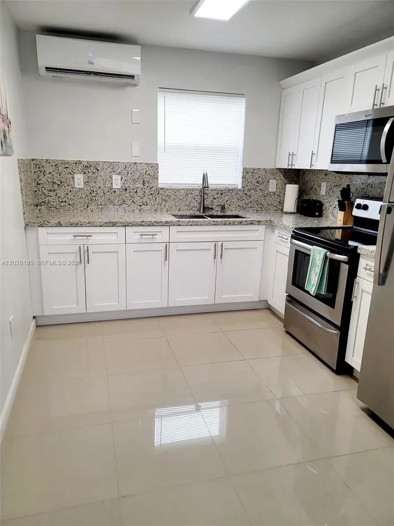 1723 Wiley Street Hollywood FL 33020