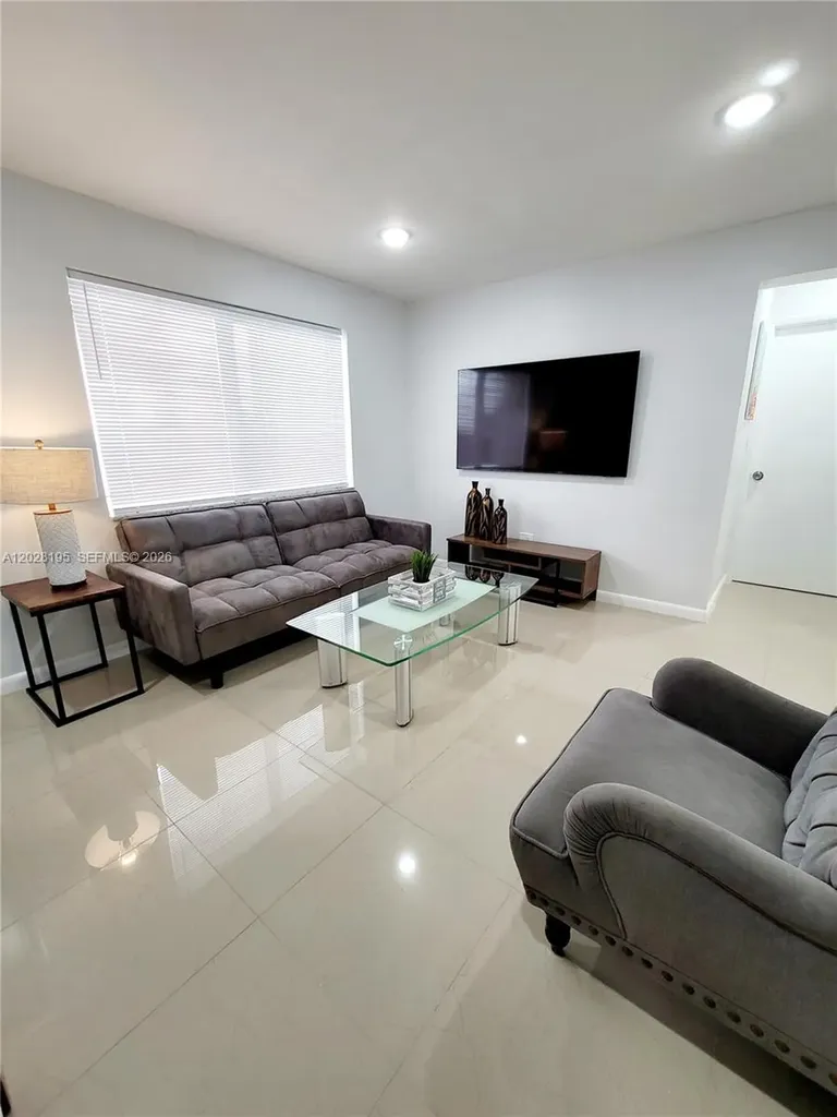 1723 Wiley Street Hollywood FL 33020