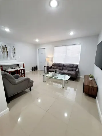 1723 Wiley Street Hollywood FL 33020