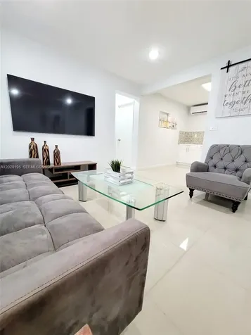 1723 Wiley Street Hollywood FL 33020