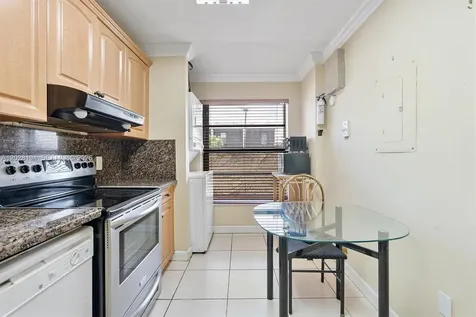 9942 NW 10th Street Pembroke Pines FL 33024