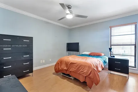 9942 NW 10th Street Pembroke Pines FL 33024