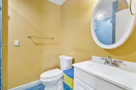 9942 NW 10th Street Pembroke Pines FL 33024