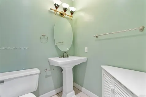 9942 NW 10th Street Pembroke Pines FL 33024