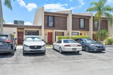 9942 NW 10th Street Pembroke Pines FL 33024