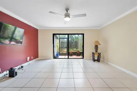 9942 NW 10th Street Pembroke Pines FL 33024