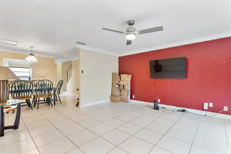 9942 NW 10th Street Pembroke Pines FL 33024