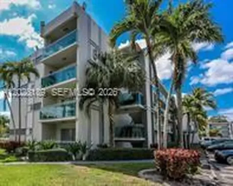 8445 Springtree Drive Sunrise FL 33351