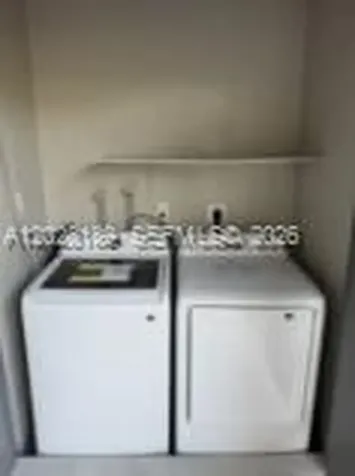8445 Springtree Drive Sunrise FL 33351