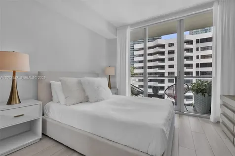 2900 NE 7th Avenue Miami FL 33137