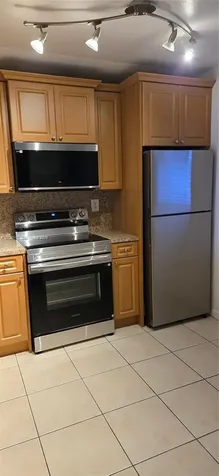1072 NW 106th Terrace Pembroke Pines FL 33026
