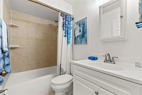 940 Augusta Naples FL 34113