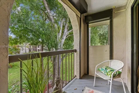 940 Augusta Naples FL 34113