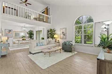 940 Augusta Naples FL 34113