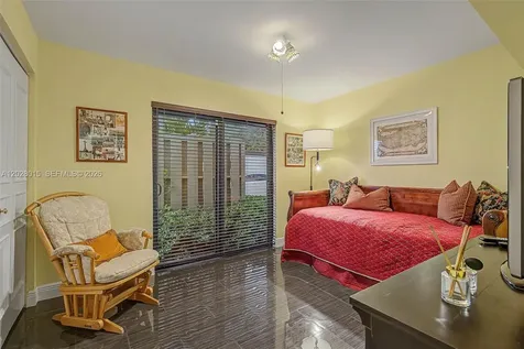 6671 SW 70th Terrace South Miami FL 33143
