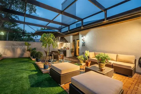 6671 SW 70th Terrace South Miami FL 33143