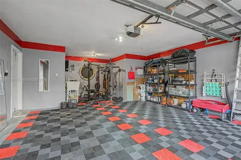 6671 SW 70th Terrace South Miami FL 33143