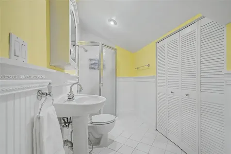 6671 SW 70th Terrace South Miami FL 33143