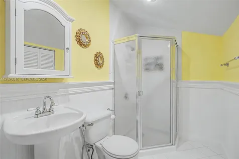 6671 SW 70th Terrace South Miami FL 33143