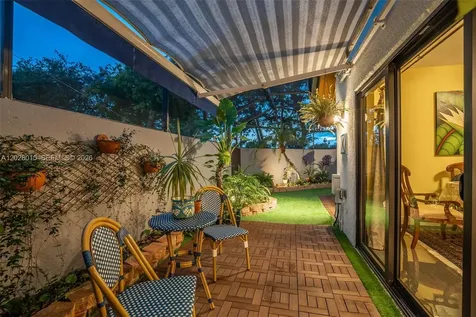 6671 SW 70th Terrace South Miami FL 33143