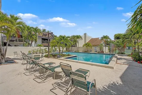 6671 SW 70th Terrace South Miami FL 33143