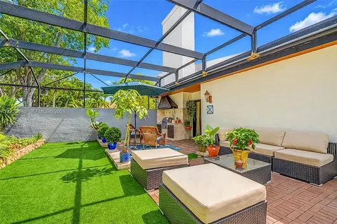 6671 SW 70th Terrace South Miami FL 33143