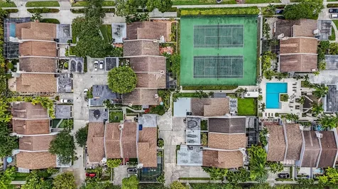 6671 SW 70th Terrace South Miami FL 33143