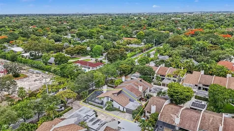 6671 SW 70th Terrace South Miami FL 33143
