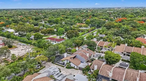 6671 SW 70th Terrace South Miami FL 33143