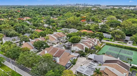 6671 SW 70th Terrace South Miami FL 33143