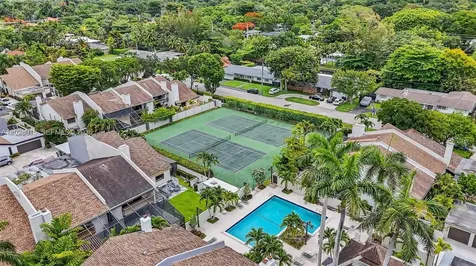 6671 SW 70th Terrace South Miami FL 33143
