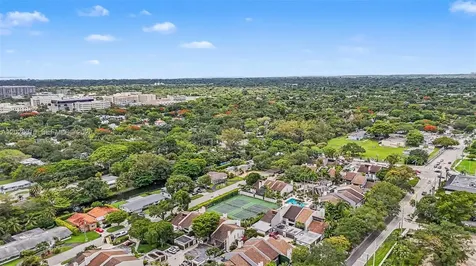 6671 SW 70th Terrace South Miami FL 33143