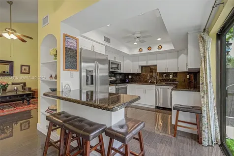 6671 SW 70th Terrace South Miami FL 33143
