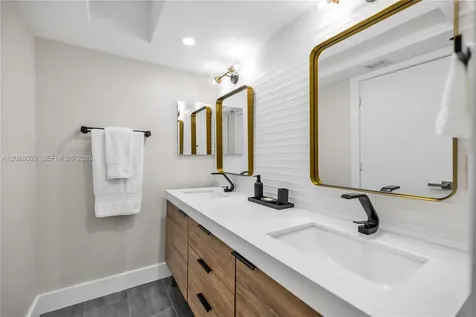 6917 Collins Avenue Miami Beach FL 33141