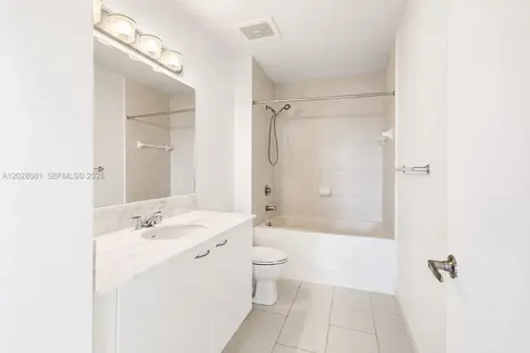 133 NE 2nd Avenue Miami FL 33132